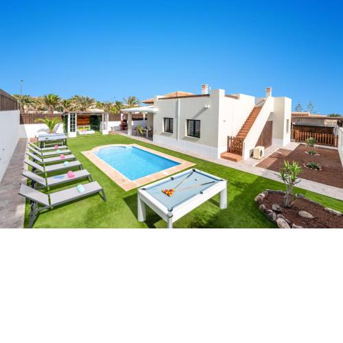 Villa Caleta Del Sol by Villa Plus