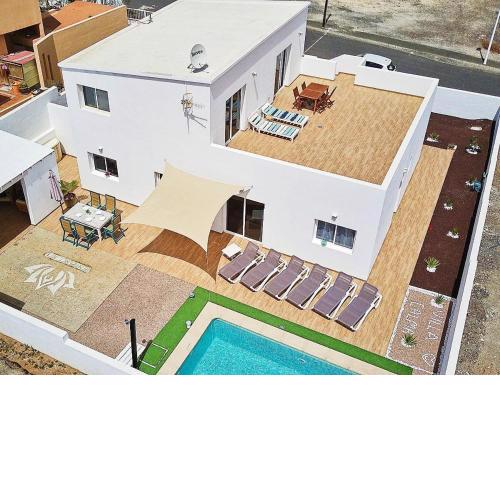Villa Calma Climatized pool Private Jacuzzi Spa in Tarajalejo
