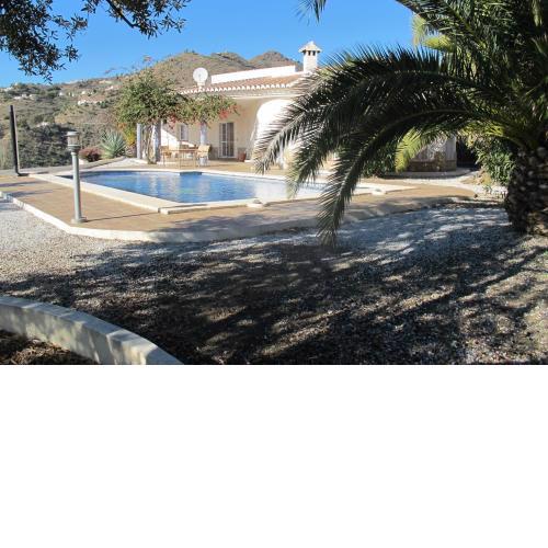 Villa Camakini with heated pool and sea View