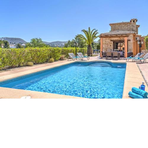 Villa Cambra by Villa Plus