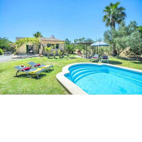 Villa Can Canaveret by Villa Plus