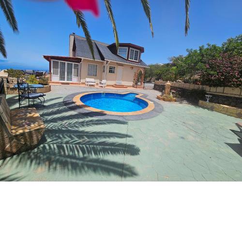 Villa Carlitos vistas al Mar y a la montaña