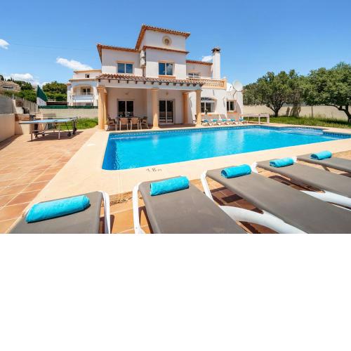 Villa Carolina Blanca by Villa Plus