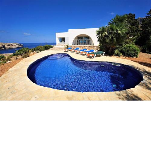 Villa Casa Blanca Carbo by Sealand Villas