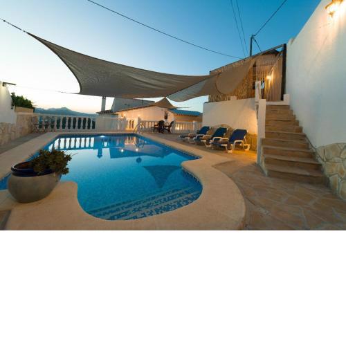 VILLA CASA JOLI in Oliva with private pool and stunning views