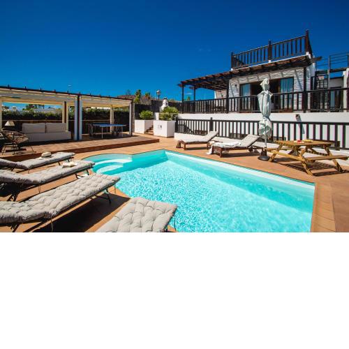 Villa Cavendish with sea views and heatable pool close to Flamingo Beach