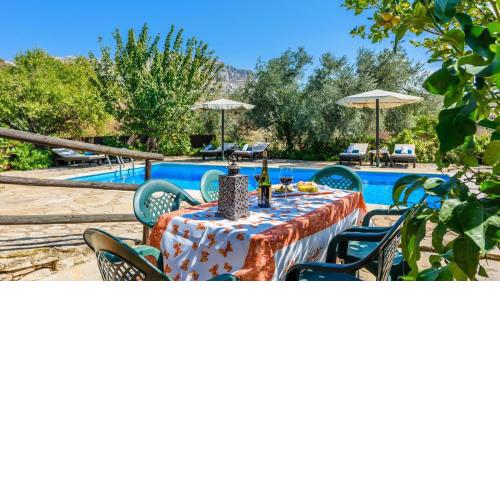 Villa Cereza Antequera - La Higuera by Ruralidays