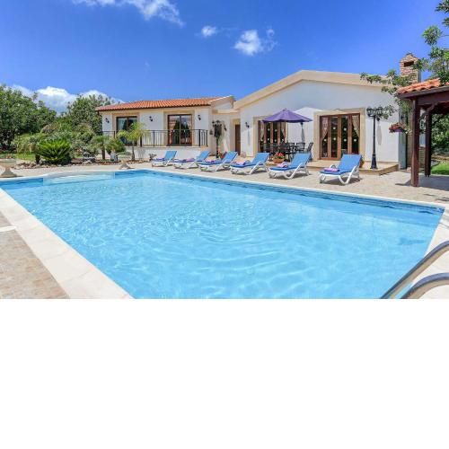 Villa Chariklia