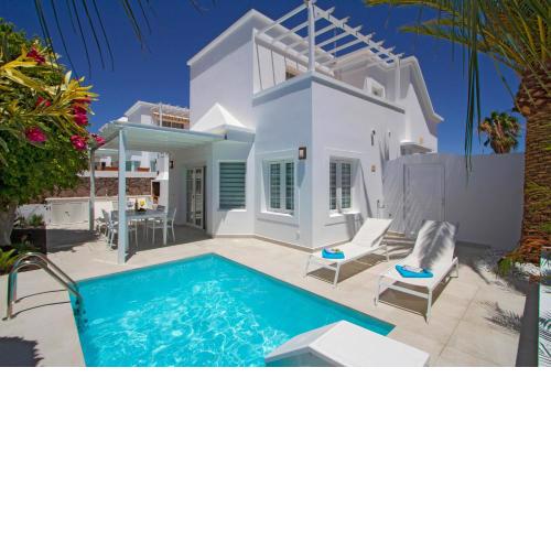 VILLA CHARLANA by Buenavilla