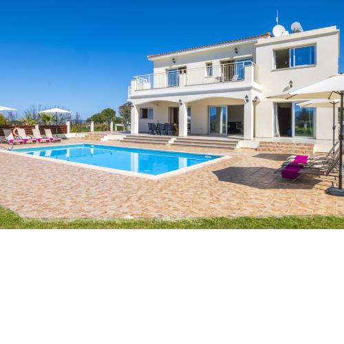 Villa Chrystalla by Villa Plus
