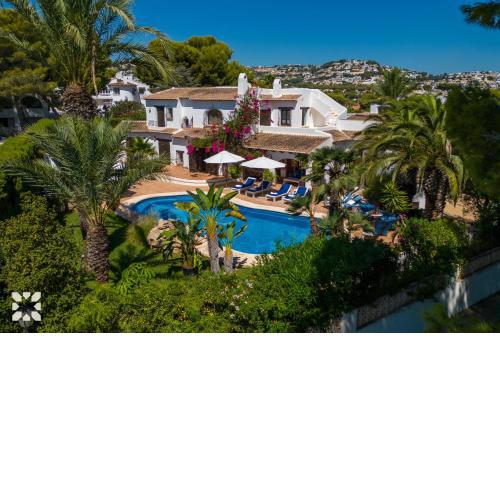 Villa Cogoll by Abahana Villas