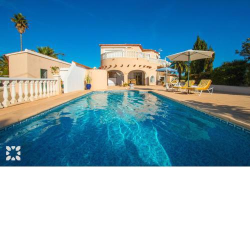 Villa Colibri by Abahana Villas