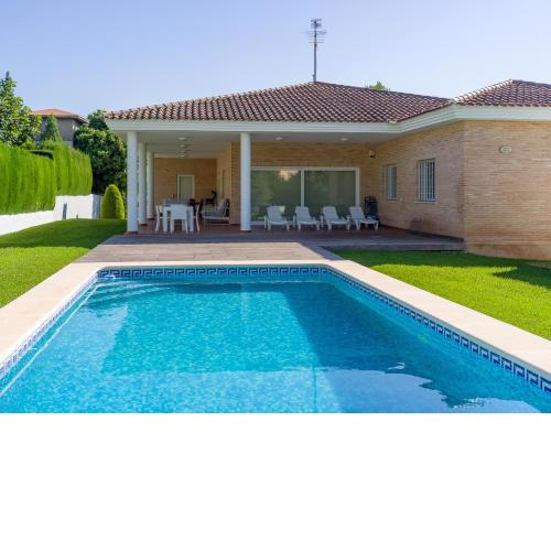 Villa con piscina, jardín y aire acondicionado en La Eliana-L'Eliana