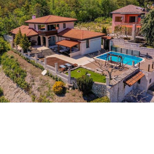 Villa Cook with Sea View - Heated Pool - at Balchik
