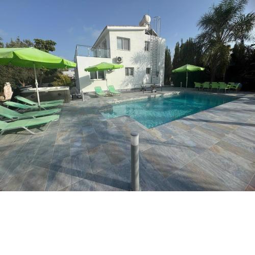 Villa Coralia Gardens 1km From Coral Bay Beach