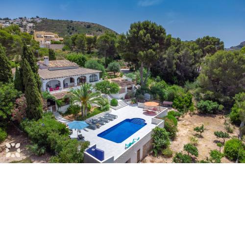 Villa Corasol by Abahana Villas