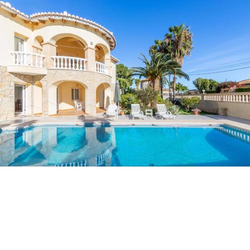 Villa Cucarres