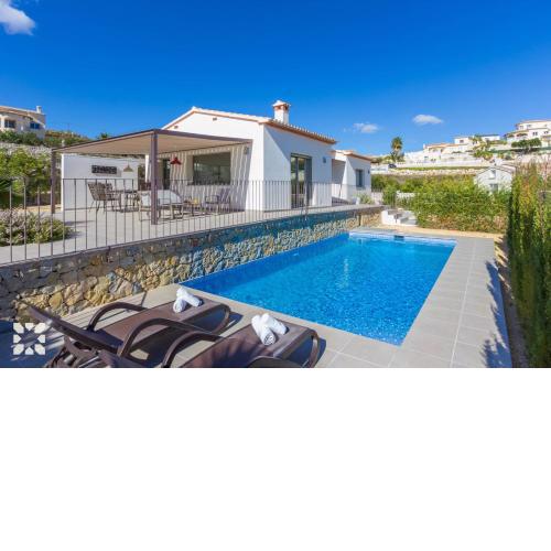 Villa Dalia by Abahana Villas