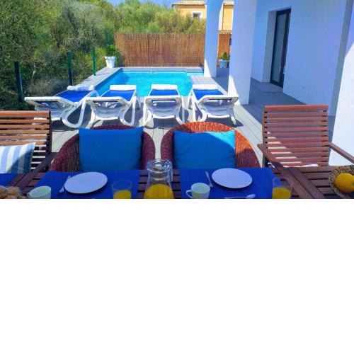 Villa de Diseño con Piscina Privada