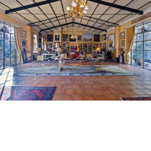Villa de lujo a 50km de Madrid