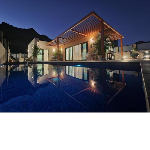 Villa de lujo con piscina climatizada