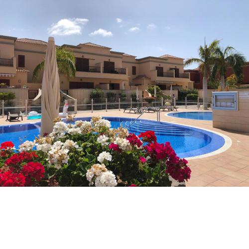 Villa Del Duque with private pool