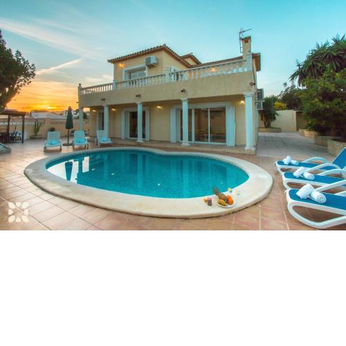 Villa Delicia by Abahana Villas