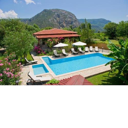 Villa D'Louca