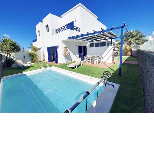 Villa Dompi con vistas al mar y a Fuerteventura