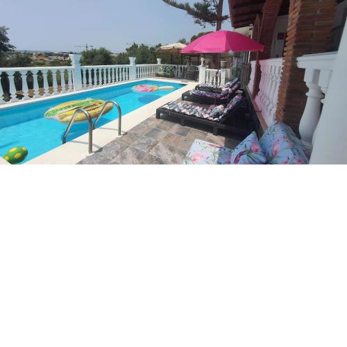 Villa Don Giovanni Fuengirola, Piscina Privada y vistas al mar y a la Montaña