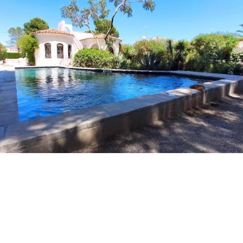 Villa Dos Calas - Bonita Villa de estilo rustico y piscina de agua salada