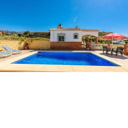 Villa Eduardo Nerja by Ruralidays