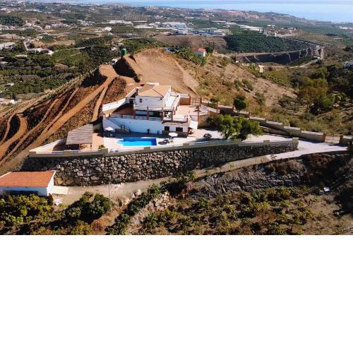 Villa El Palomar Azul with pool and sea view