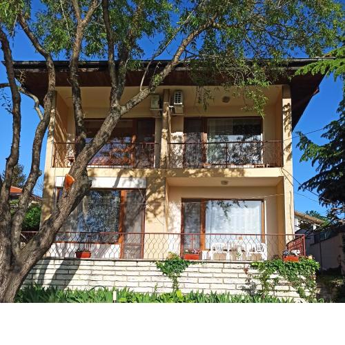 Villa Elina