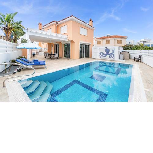 Villa Elliana by Ezoria Villas