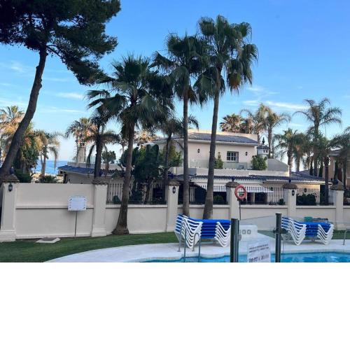VILLA EN PRIMERA LINEA PLAYA