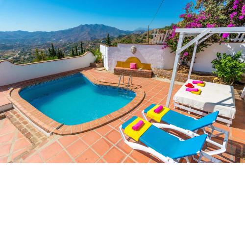 Villa Encinas by Villa Plus