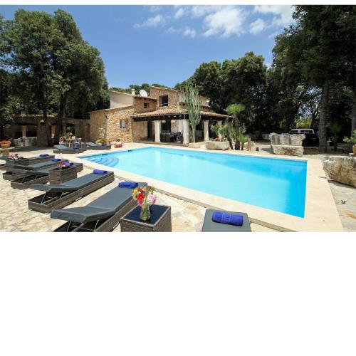 Villa Encinas