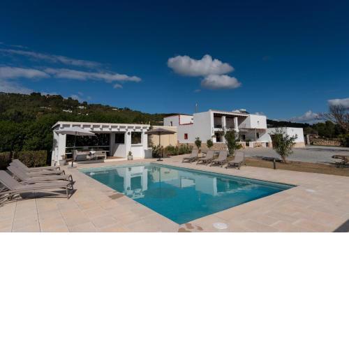VILLA ES CUBELLS COUNTRY & SEA