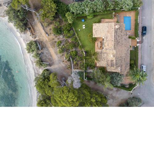 Villa Es Pinaro - Beach Front