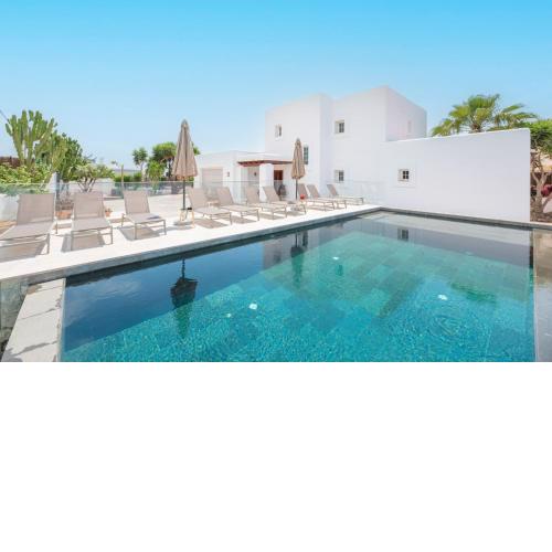 VILLA ESCONDIDA