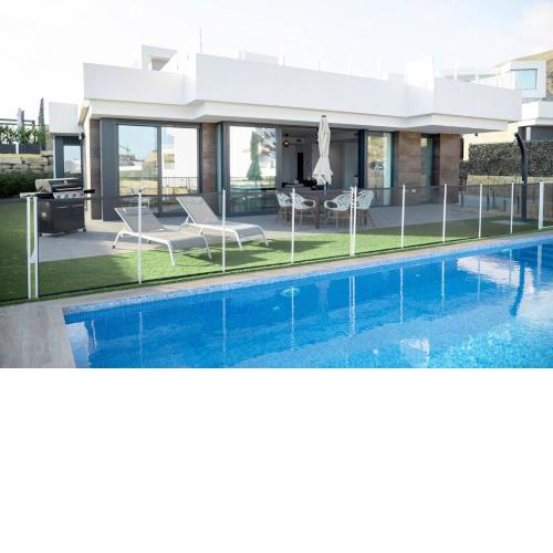 Villa Esmeralda 16 by Bookaparadise