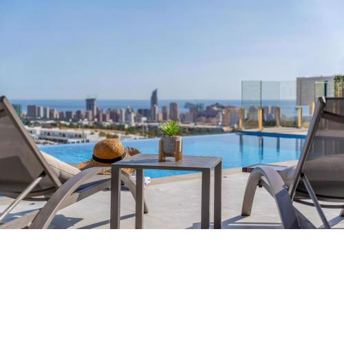 Villa Esmeralda 20 by BookaParadise