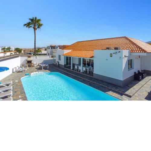 Villa Esmeralda by Villa Plus