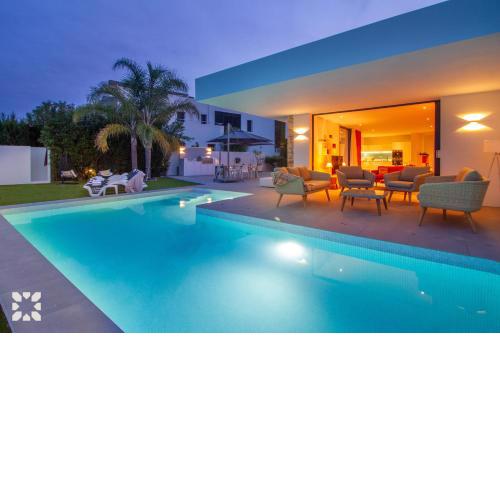 Villa Falco by Abahana Villas