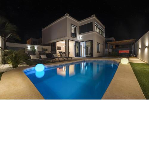 Villa Flamboyan