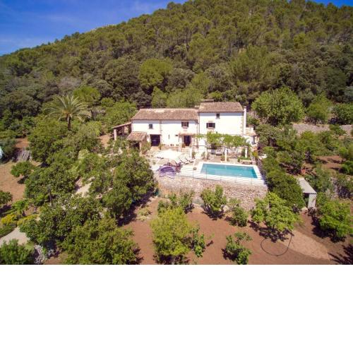 Villa Frares by Sealand Villas