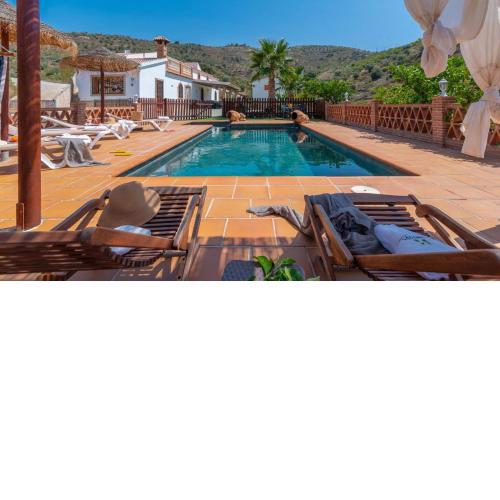 Villa Fuente Pintá Arenas by Ruralidays
