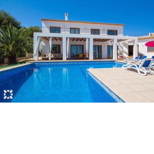Villa Fustera by Abahana Villas