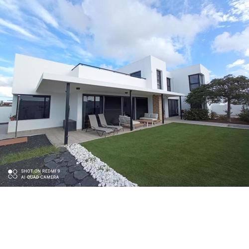 Villa Gehidy